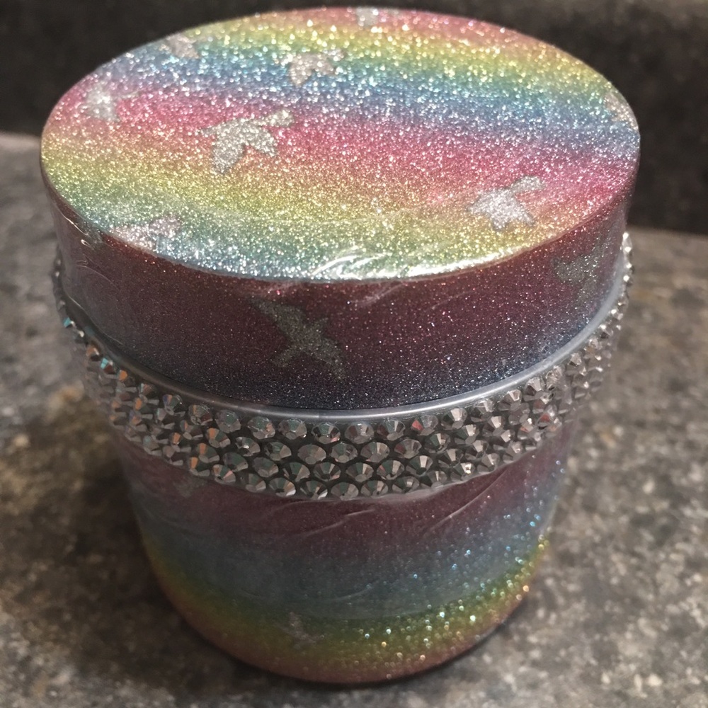 Prai Beauty Throat and Décolletage Crème